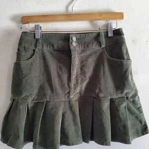 Hollister High Rise Corduroy Skirt Size Small.